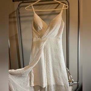 guess white dress